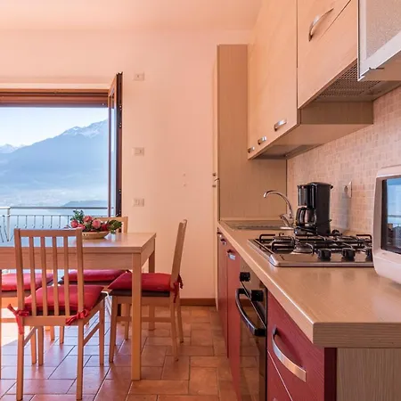Alex 2 - Apartment Domaso